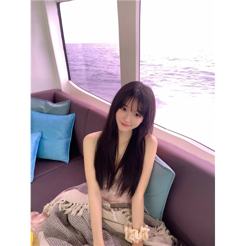 水蜜桃少女感玥曈