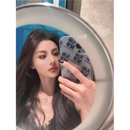 欧美范脸蛋彩彩