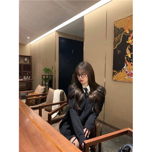 在读音乐生伊娃